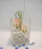 2 adet gül camda taslarla   Bingöl Gölüm Çiçek çiçek yolla 