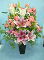  Bingöl Gölüm Çiçek internetten çiçek satışı  cam vazo içerisinde 21 gül 1 kazablanka 