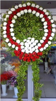 Cenaze çelenk çiçeği modeli  Bingöl Gölüm Çiçek anneler günü çiçek yolla 