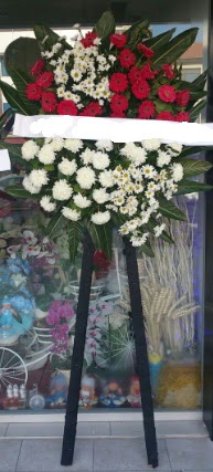 Cenaze çiçeği cenaze çiçek modelleri  Bingöl Gölüm Çiçek çiçek siparişi sitesi 